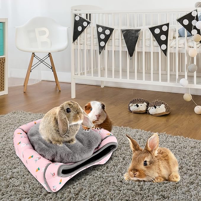 BWOGUE Guinea Pig Bed Large Hide-Out Cozy House Bed for Rabbits Ferret Chinchilla Bearded Dragon Winter Warm Cage Nest Hamster Accessories Cute Bunny and Carrot Pattern