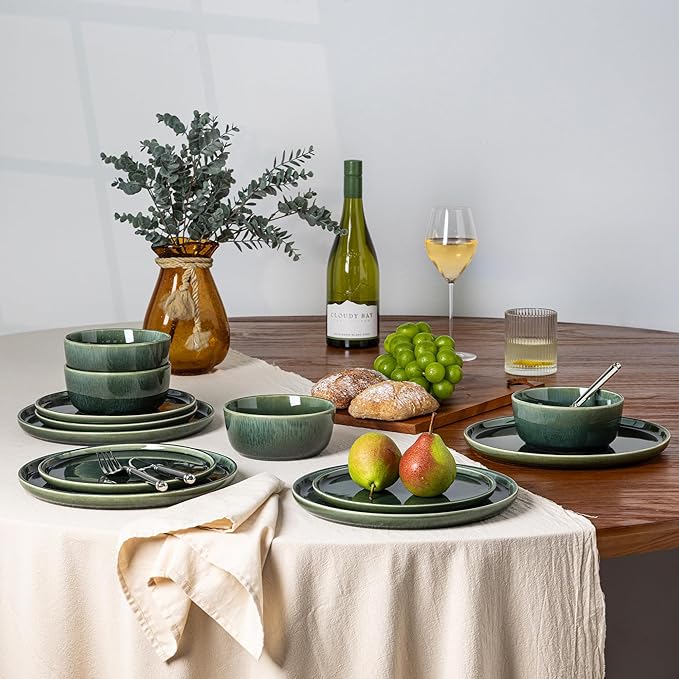 GBHOME Ceramic Dinnerware Sets for 6, 18 Pieces Stoneware Plates and Bowls Sets, Reactive Glaze Dishes -Scratch Resistant, Dishwasher&Microwave Safe, Earth Green