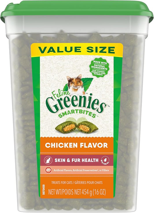 Greenies Feline Smartbites Skin & Fur Health Crunchy and Soft Cat Treats, Chicken Flavor, 16 oz. Tub